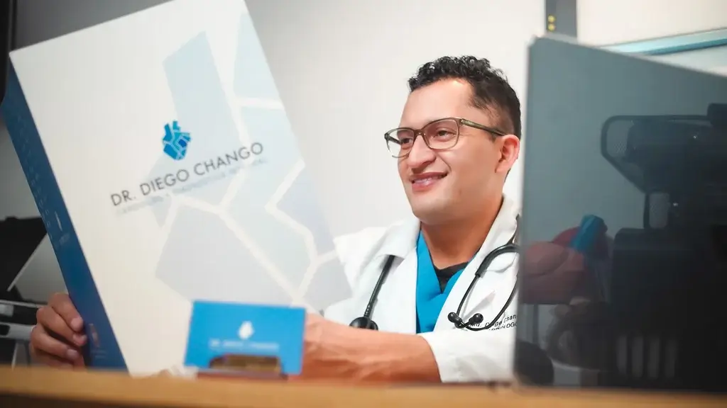 Diego Chango chequeo cardiológico en cuenca